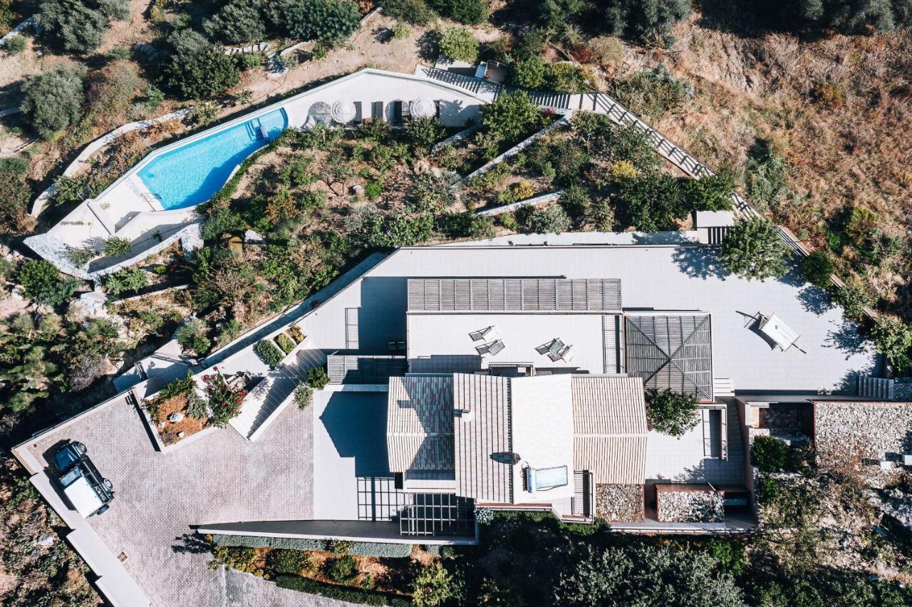 Villa Omikron Rodhia  Экстерьер фото